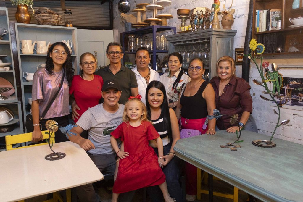LEWIS PICO EL ARTISTA QUE TRANSFORMA